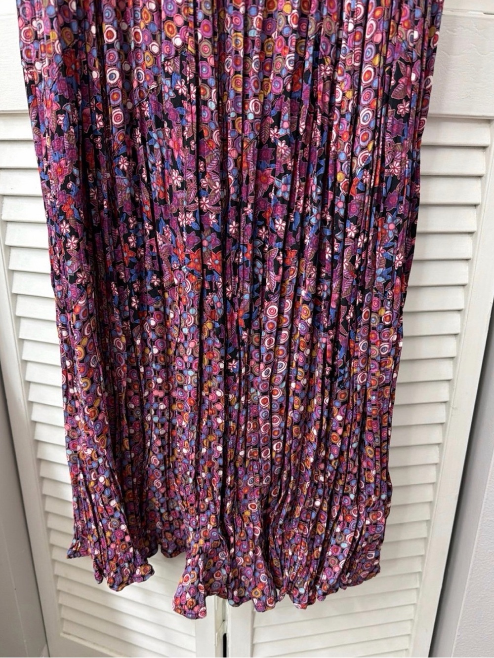Women's Pleated Maxi Dress (Like New) - Picture 5 of 7
